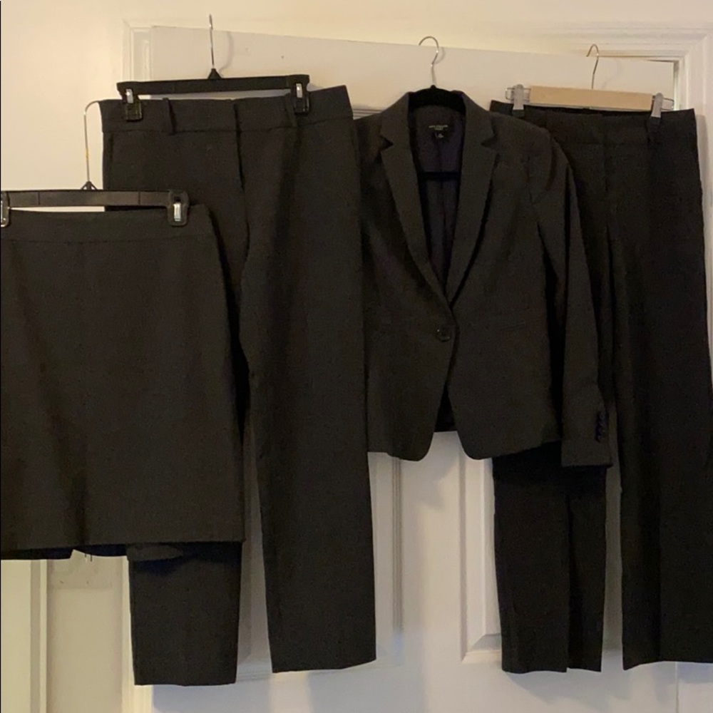 ✂️ Ann Taylor Charcoal Suit Set